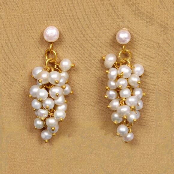 BOGO FREE PEARL CLUSTER GRAPE EARRINGS - Picture 1 of 5